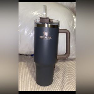 Stanley Adventure Quencher Travel Tumbler 40
OZ